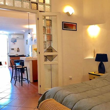 Ponza Holiday Homes - Porto Buitenkant foto